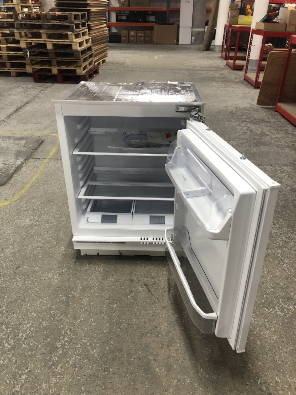 John Pye Auctions HOTPOINT INTEGRATED UNDERCOUNTER FRIDGE MODEL HL