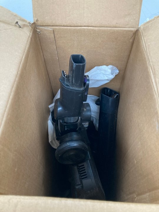 John Pye Auctions SHARK IZ390UKTQ CORDLESS VACUUM CLEANER RRP £229