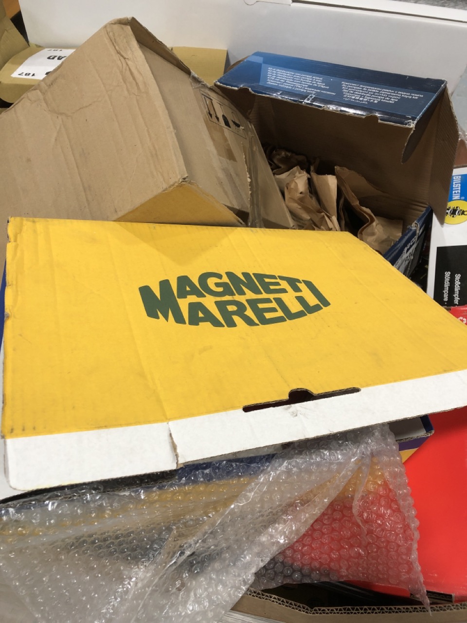 John Pye Auctions PALLET OF ASSORTED CAR PARTS TO INCLUDE TIMING BELT