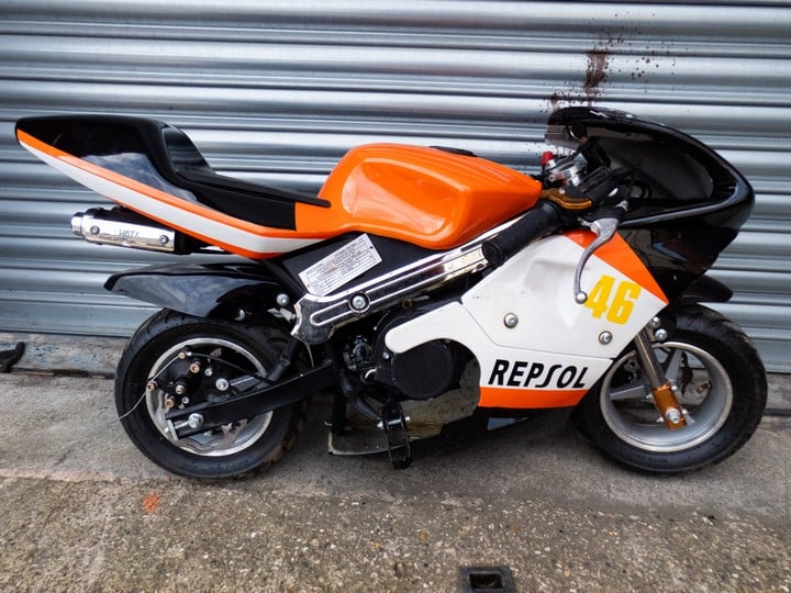 Minimoto 50cc Pocket Motorcycle Repsol 46 Rossi (VAT ONLY PAYABLE ON BUYERS PREMIUM) Collection Only.