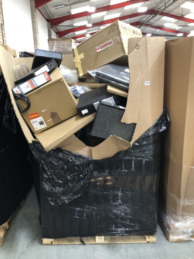 John Pye Auctions PALLET OF ASSORTED ITEMS TO INCLUDE REALLY USEFUL