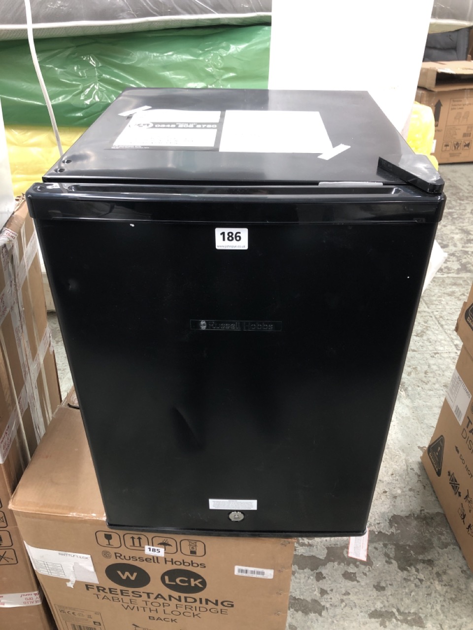John Pye Auctions RUSSELL HOBBS MINI FRIDGE BLACK MODEL RHTTF67B