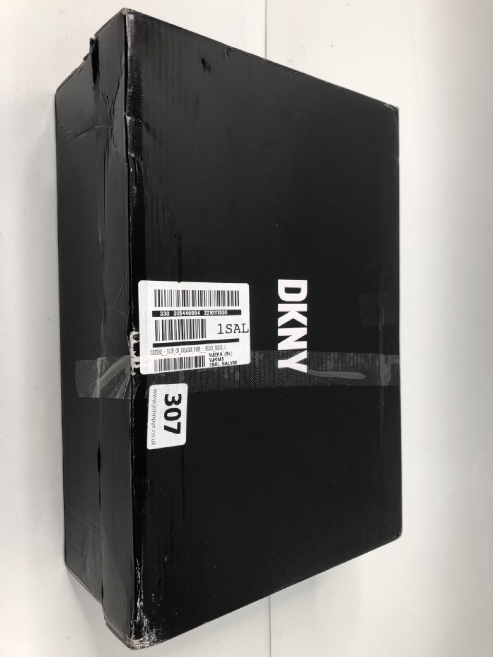 John Pye Auctions DKNY WOMENS TRAINERS (UK SIZE 5 )