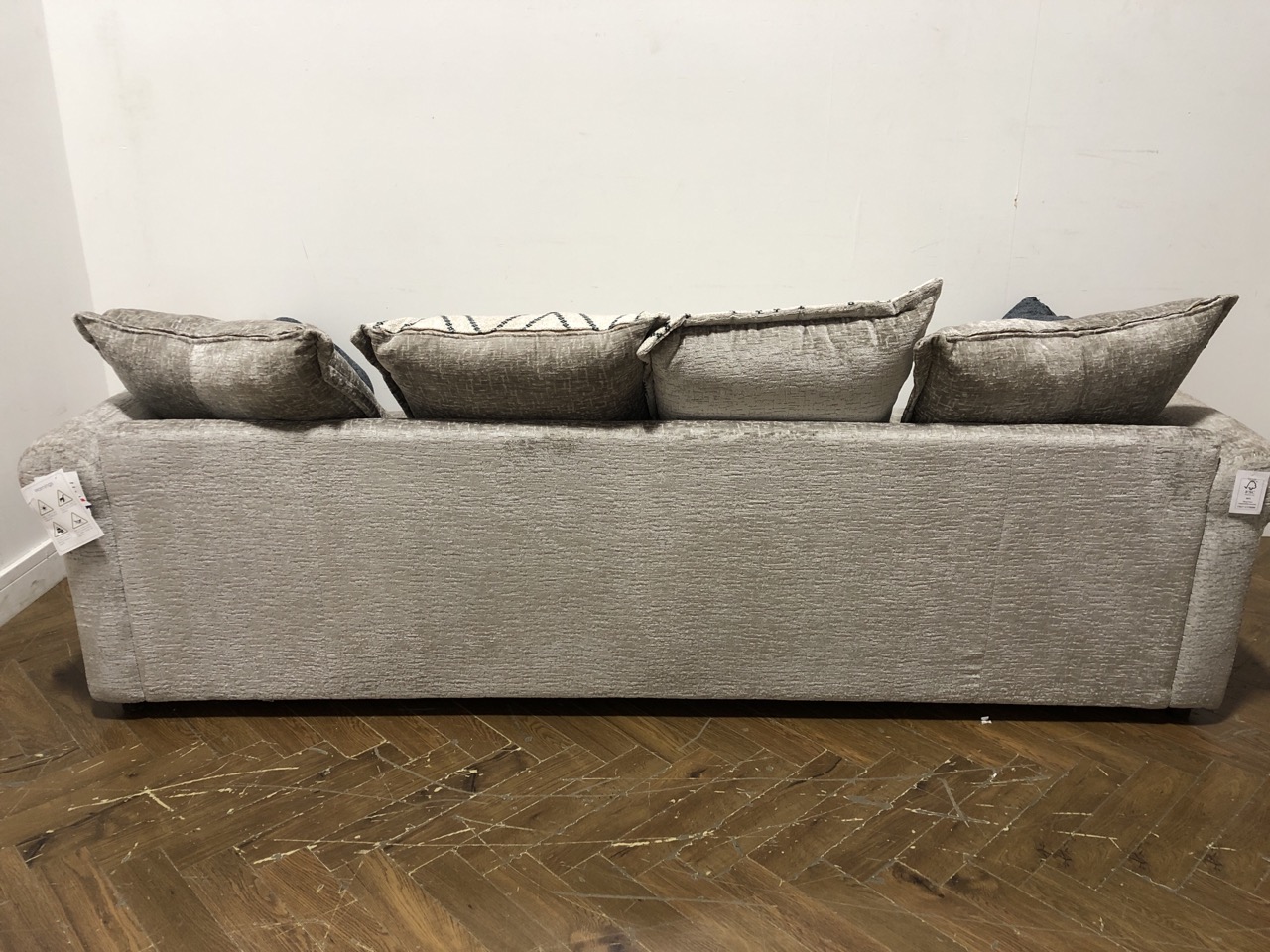 John Pye Auctions OAK FURNITURELAND BASSETT 4 SEATER PILLOW BACK SOFA