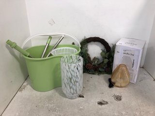 QTY OF ASSORTED HOUSEHOLD ITEMS TO INCLUDE SPIN MOP & BUCKET SET IN GREEN: LOCATION - WA5