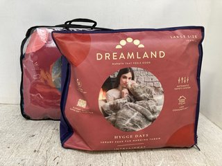 DREAMLAND HYGGE DAYS LARGE LUXURY FAUX FUR WARMING THROW TO ALSO INCLUDE DREAMLAND SNUGGLE UP LARGE WARMING THROW: LOCATION - D12