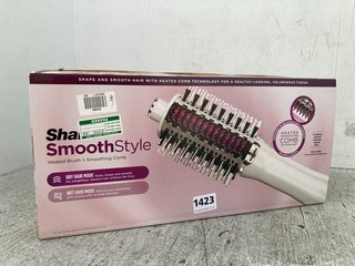 SHARK SMOOTH STYLE HEATED BRUSH & SMOOTHING COMB - RRP £119.99: LOCATION - D12