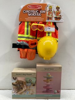 2 X LITTLE DUTCH CHILDRENS TOYS TO ALSO INCLUDE MELISSA & DOUG CONSTRUCTION WORKER COSTUME: LOCATION - B2