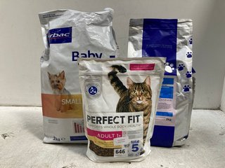 3 X ASSORTED PET FOOD ITEMS TO INCLUDE PERFECT FIT 750G ADULT DRY CAT FOOD IN CHICKEN FLAVOUR - BBE 26.04.2025: LOCATION - B3