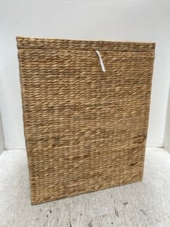 JOHN LEWIS & PARTNERS WICKER LAUNDRY BASKET WITH LID: LOCATION - B14