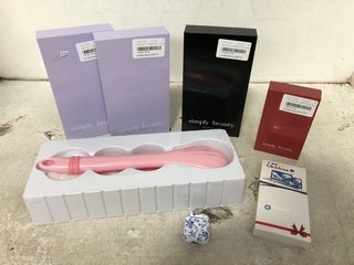 QTY OF ASSORTED BEAUTY ITEMS TO INCLUDE SIMPLY BEAUTY LADY SHAVER IN PINK: LOCATION - WA4