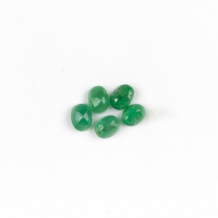 7.01ct Emerald Faceted Oval-cut Parcel of Five Gemstones, 8x6mm.  Auction Guide: £250-£350