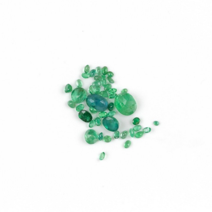 7.30ct Emerald Faceted Oval-cut Parcel of Gemstones, mixed.  Auction Guide: £150-£200