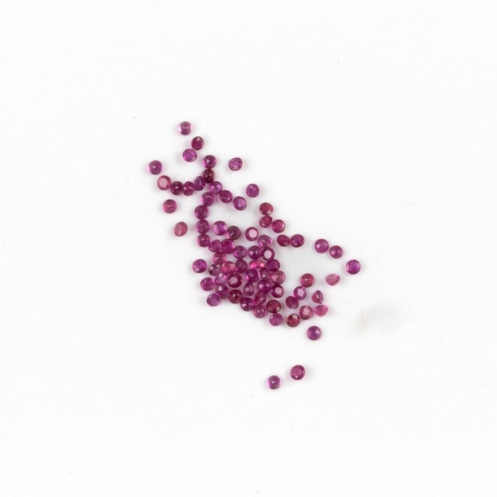 7.10ct Ruby Faceted Round-cut Parcel of Gemstones, 2.5mm.  Auction Guide: £150-£200