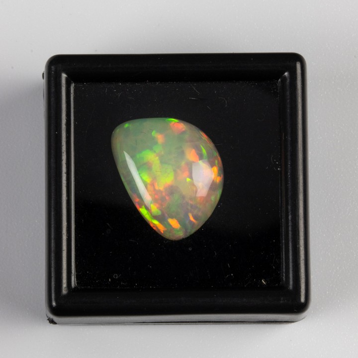 3.49ct Natural Opal Cabochon Fancy-cut AAA Single Gemstone, 14.2x10.9mm.  Auction Guide: £200-£300