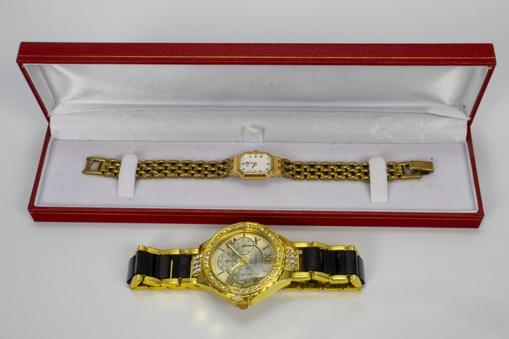 Geneva Black and Yellow Metal Strap Watch with Clear Stones and Seiko Yellow Metal Watch (VAT Only Payable on Buyers Premium)