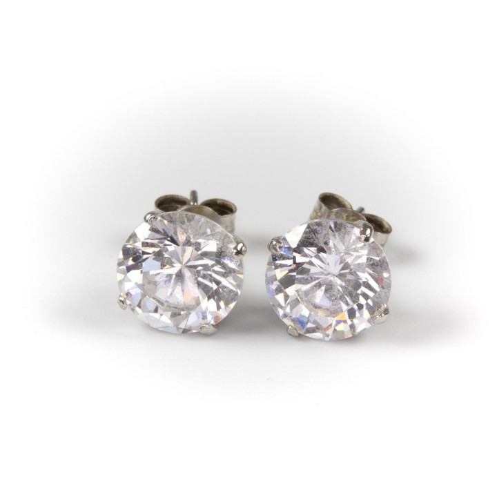 9K White Clear Round Stone Stud Earrings, 0.7cm, 1.4g (VAT Only Payable on Buyers Premium)