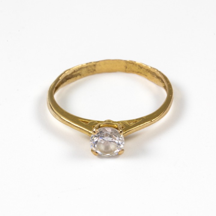 18K Yellow Single Clear Stone Ring, Size O, 1.8g (VAT Only Payable on Buyers Premium)