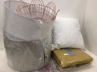 1X JOHN LEWIS CUSHION 1X SINGLE PENCIL PLEAT DOOR CURTAIN PANEL 1X LITTLE HOME ARIA RATTAN SHADE 1X POLYCOTTON 40CM SHADE,3X LAMP SHADES IN A VARIETY OF SIZES AND COLOURS RRP-£200