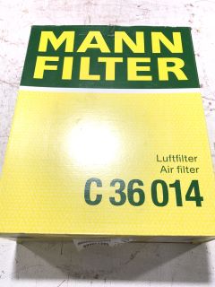 A PALLET OF ASSORTED CAR PARTS TO INCLUDE MANN FILTER C36014 AND BOSCH UNIVERSAL LAMBDA SENSOR APPROX RRP £650