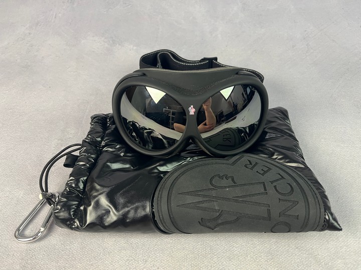 Moncler Ski Goggles With Pouch  Ref:ML0130 C89 05C  (VAT ONLY PAYABLE ON BUYERS PREMIUM)