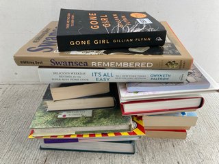 QTY OF ASSORTED BOOKS TO INCLUDE GONE GIRL BY GILLIAN FLYNN: LOCATION - D0