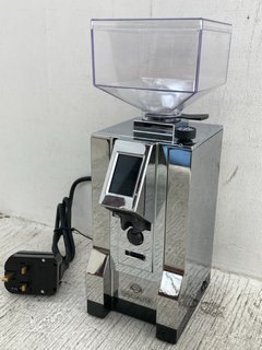 SPECIALITA STAINLESS STEEL COFFEE MACHINE: LOCATION - D0