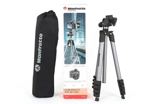 MANFROTTO TRIPOD WITH ADVANCED BALL HEAD - RRP: £110.00: LOCATION - A-1