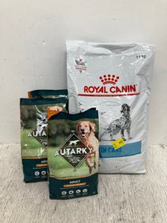 QTY OF ASSORTED PET ITEMS TO INCLUDE AUTARKY ADULT DRY DOG FOOD - DELICIOUS CHICKEN - 2KG - BBE: 27.09.24: LOCATION - B9