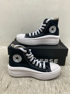 CONVERSE ALL STARS HIGH TOPS TRAINERS IN BLACK UK SIZE 3: LOCATION - B4
