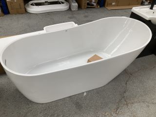 1800 X 780MM MODERN TWIN SKINNED SINGLE ENDED SLIPPER STYLE BATH WITH INTEGRAL CHROME SPRUNG WASTE & OVERFLOW - RRP £1599: LOCATION - C4