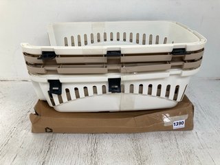 2 X PLASTIC CAT CARRIERS TO ALSO INCLUDE PET TRAVEL CARRIER BAG: LOCATION - E12