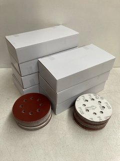 8 X BOXES OF P600 ROUND SANDING DISC PADS: LOCATION - WH4