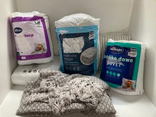 QTY OF ASSORTED BEDDING ITEMS TO INCLUDE SILENTNIGHT DEEP SLEEP 10.5 TOG SINGLE DUVET: LOCATION - WH5