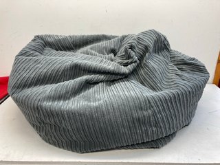 RU COMFY LARGE RIBBED BEAN BAG IN GREY: LOCATION - WH2