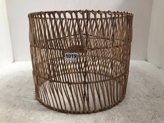 NKUKU BANSO LARGE WICKER LAMPSHADE IN NATURAL RRP - £125: LOCATION - BR2