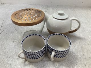 QTY OF ASSORTED NKUKU ITEMS TO INCLUDE MALI RIBBED TEAPOT IN WHITE & TERRACOTTA: LOCATION - BR3