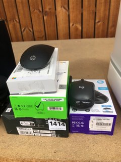 6 X ASSORTED TECH ITEMS TO INCLUDE MICROSOFT SURFACE ARC MOUSE: LOCATION - AR2
