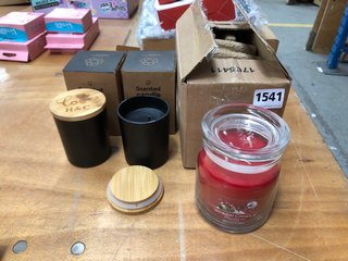 2 X SCENTED CANDLES TO ALSO INCLUDE YANKEE CANDLE CHRISTMAS EVE SCENTED CANDLE: LOCATION - BT6