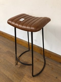 NKUKU NARWANA LARGE RIBBED LEATHER STOOL IN AGED TAN RRP - £225: LOCATION - A3