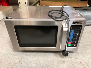BUFFALO DIGITAL MICROWAVE OVEN IN STAINLESS STEEL: LOCATION - BR9