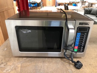 BUFFALO DIGITAL MICROWAVE OVEN IN STAINLESS STEEL: LOCATION - BR7