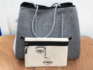 2 X CHUCHKA HARLEY NEOPRENE TOTE BAGS IN GREY/WHITE - COMBINED RRP £186: LOCATION - D2