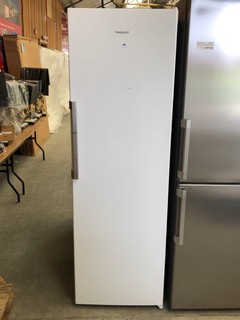 HOTPOINT FREESTANDING FREEZER IN WHITE: LOCATION - A1