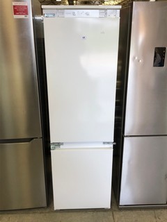 HOTPOINT INTEGRATED FRIDGE FREEZER IN WHITE: LOCATION - A1