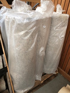 PALLET OF UPCYCLED FELT UNDERLAY - 1.37M X 11M EACH ROLL: LOCATION - D10 (KERBSIDE PALLET DELIVERY)