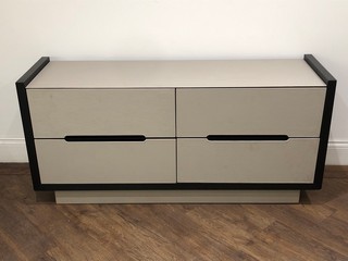 4 DRAWER CHEST IN GREY LEATHER LOOK AND MATT BLACK WOOD FINISH: LOCATION - A2