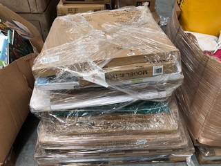 PALLET OF ASSORTED SAFETY GATES TO INCLUDE LINDAM BABY GATE: LOCATION - B8 (KERBSIDE PALLET DELIVERY)