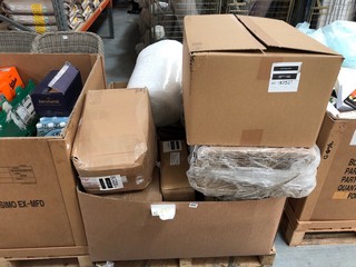 PALLET OF ASSORTED PACKAGING ITEMS TO INCLUDE BROWN PAPER BAGS: LOCATION - C8 (KERBSIDE PALLET DELIVERY)