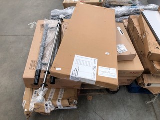 PALLET OF ASSORTED ITEMS TO INCLUDE TISSINO MARCELLO BRUSHED BRASS HEATED TOWEL RAIL: LOCATION - A8